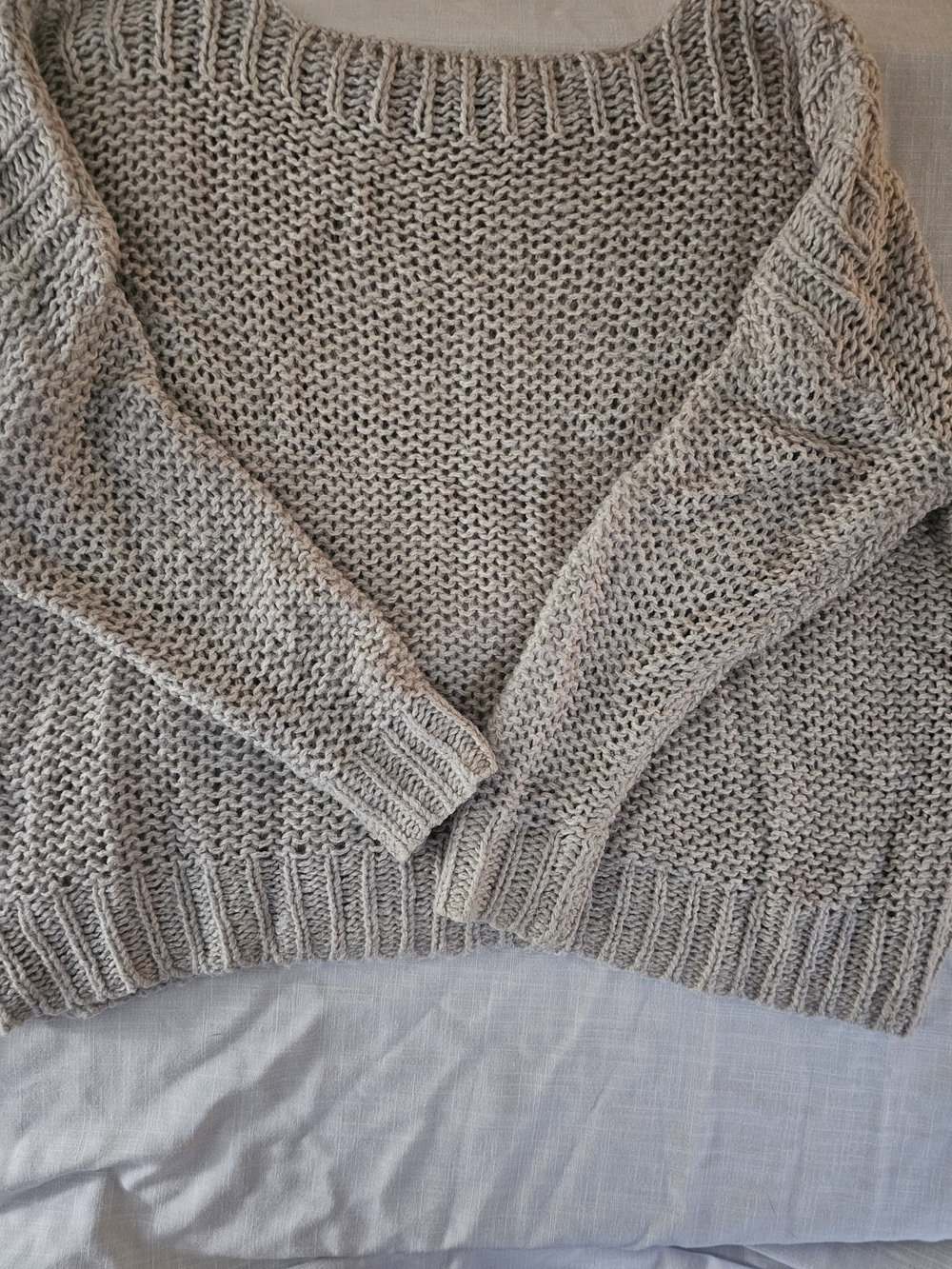 Old Navy Light Gray Chunky Knit Scoop Neck Sweater